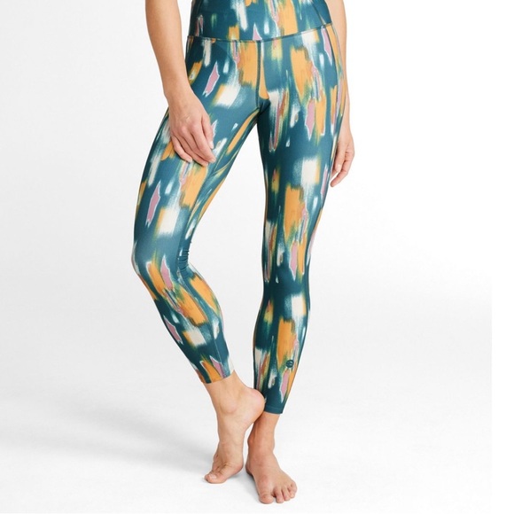 LL Bean Women's Everyday Performance 7/8 Leggings, High-Rise Print Sz Med - Picture 1 of 6